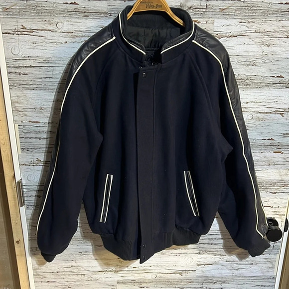 Vintage navy blue bomber jacket size large - Picture 2 of 9